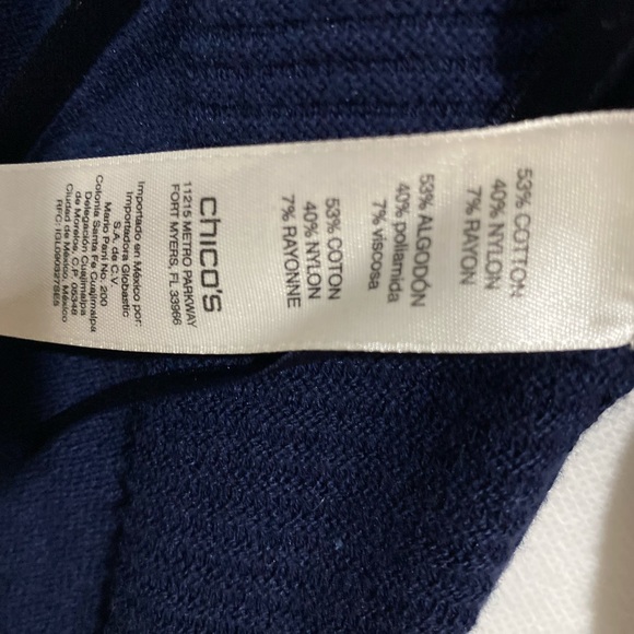 Chico’s size 1 women’s navy sweater - Picture 3 of 5